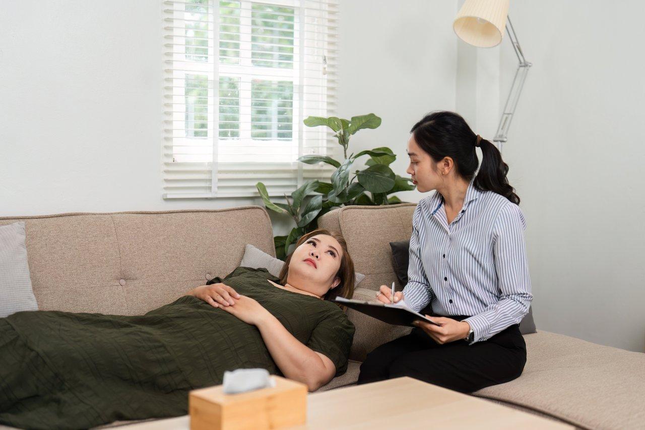 Consultation avec un spécialiste du sommeil pour évaluer la fatigue chronique et ses causes possibles.
